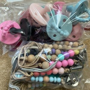 Ryan & Rose clips+ pacis